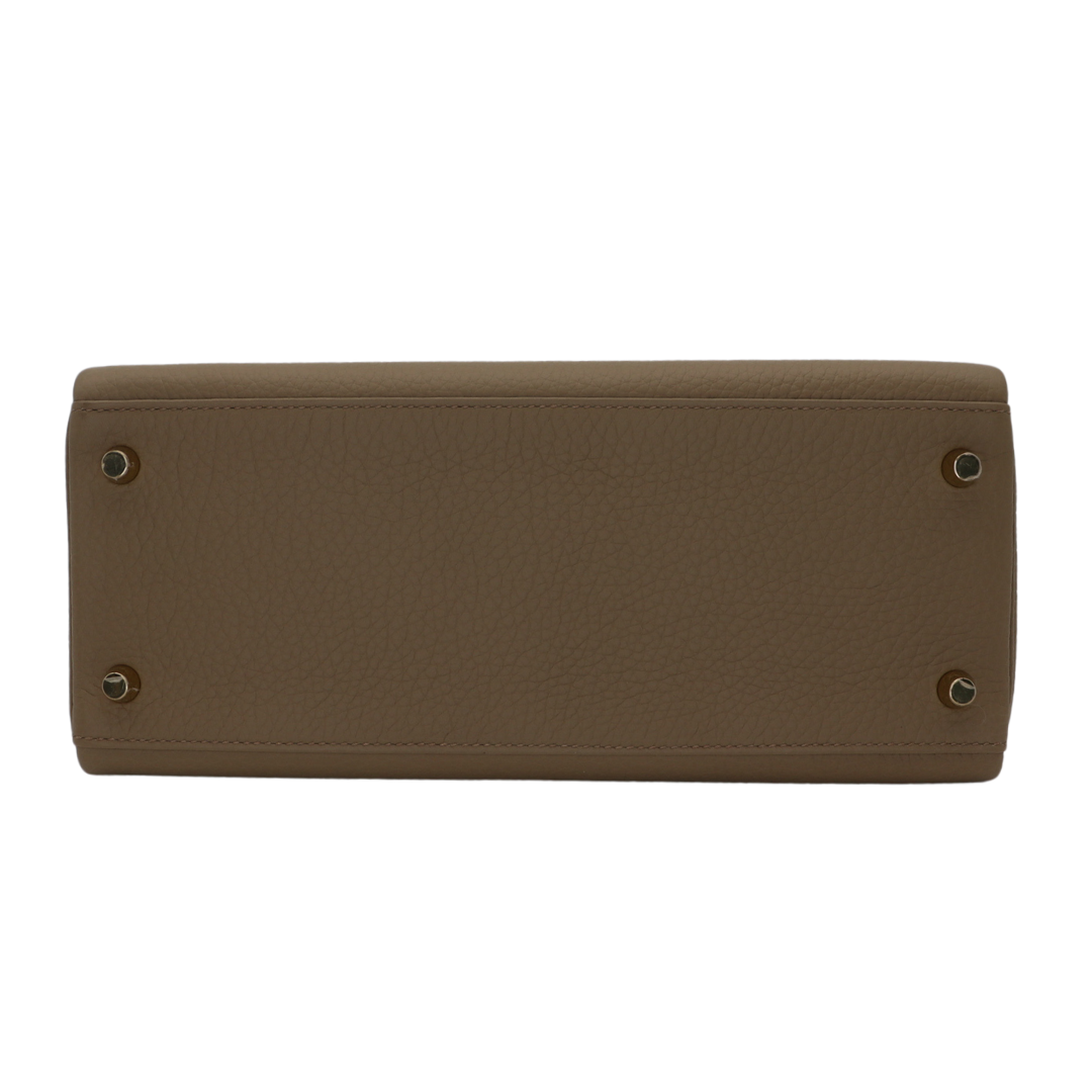 Hermès 28cm Kelly Retourne Beige Marfa Clemence Leather Gold Hardware