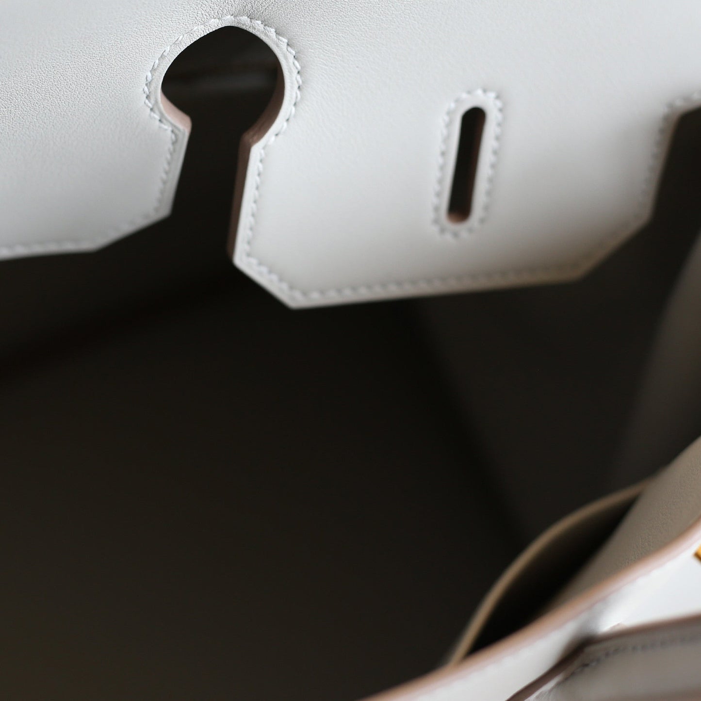 Hermès |Gris Perle Swift Birkin with Gold Hardware| 35