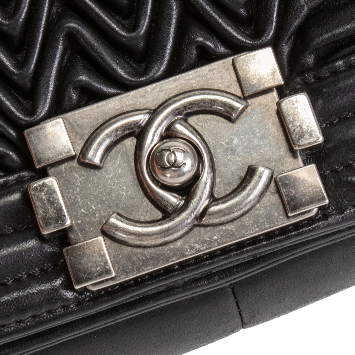 CHANEL 3D Pleated Medium Boy Bag - Black