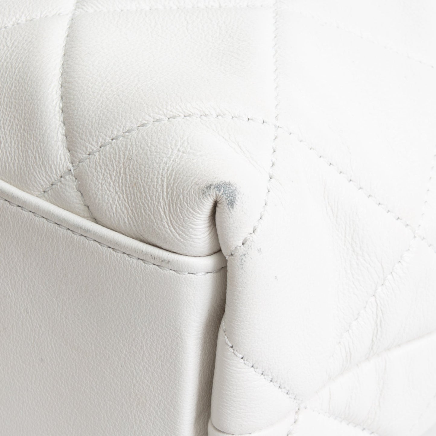 CHANEL 2022 Close To Me Hobo - White