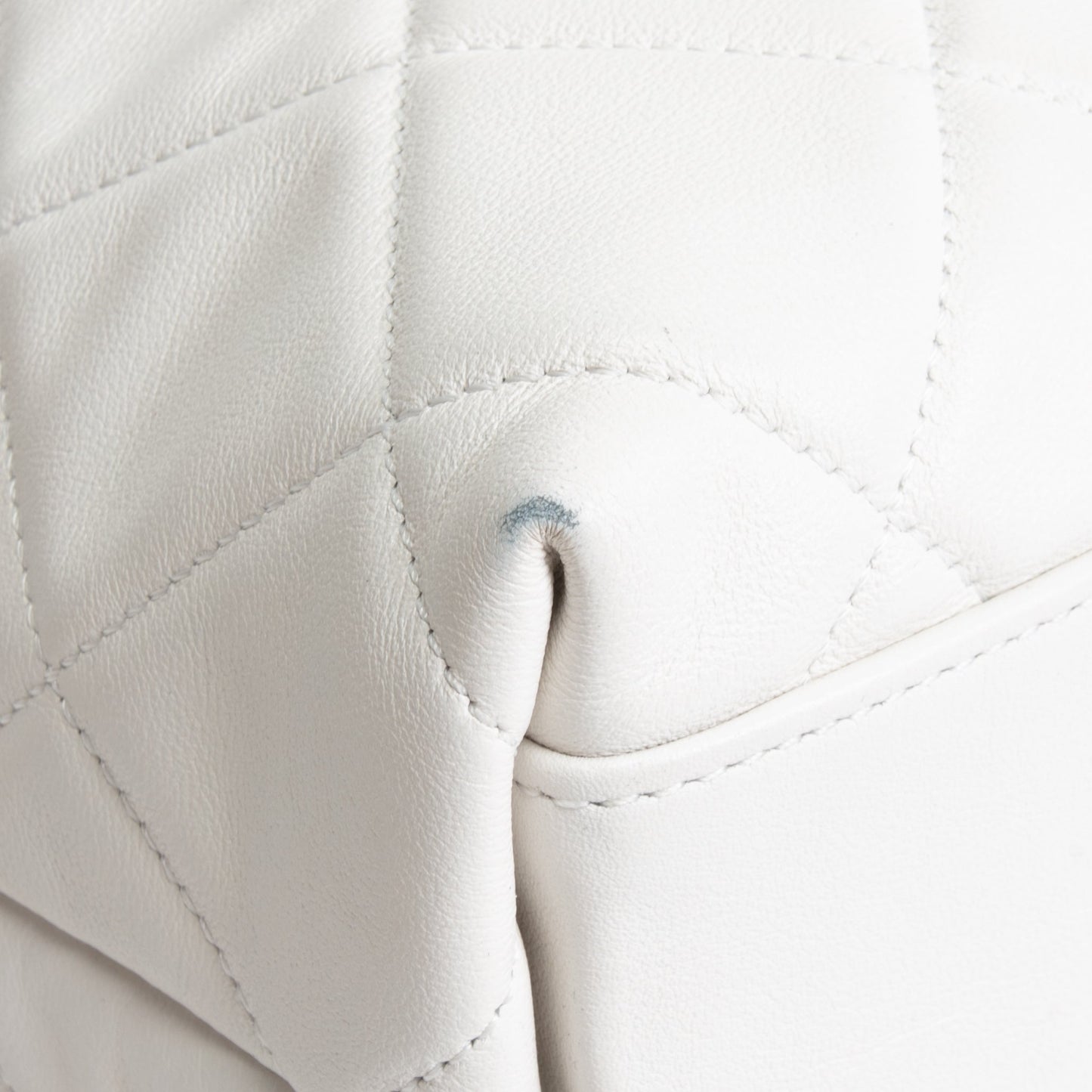 CHANEL 2022 Close To Me Hobo - White