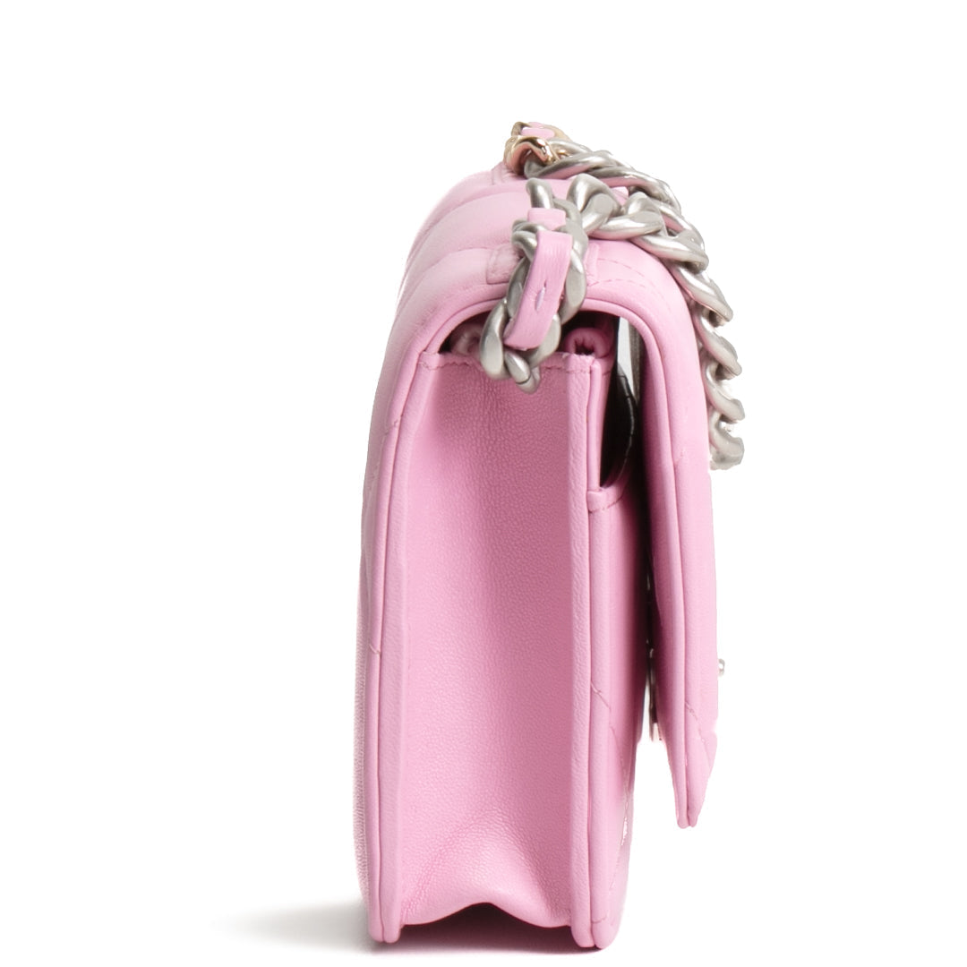 CHANEL 19 Wallet on Chain - Pink