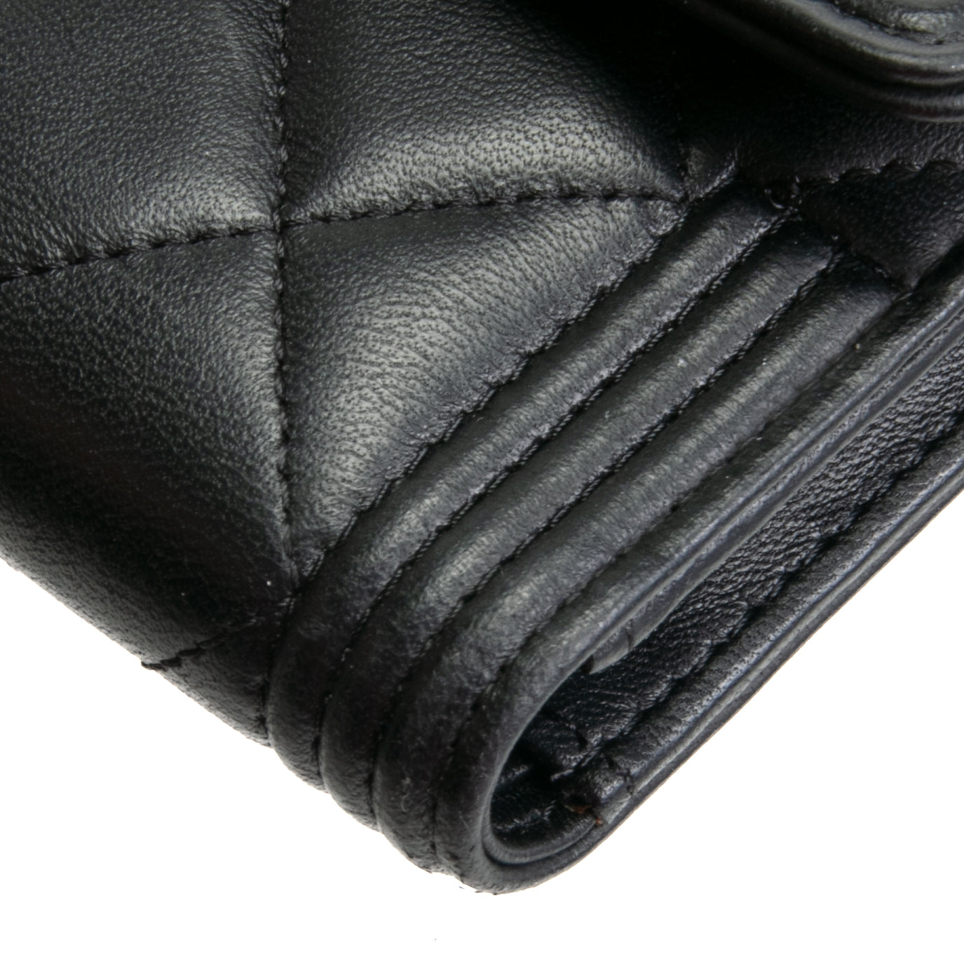 CHANEL Quilted Lambskin Boy Flap Wallet - Black