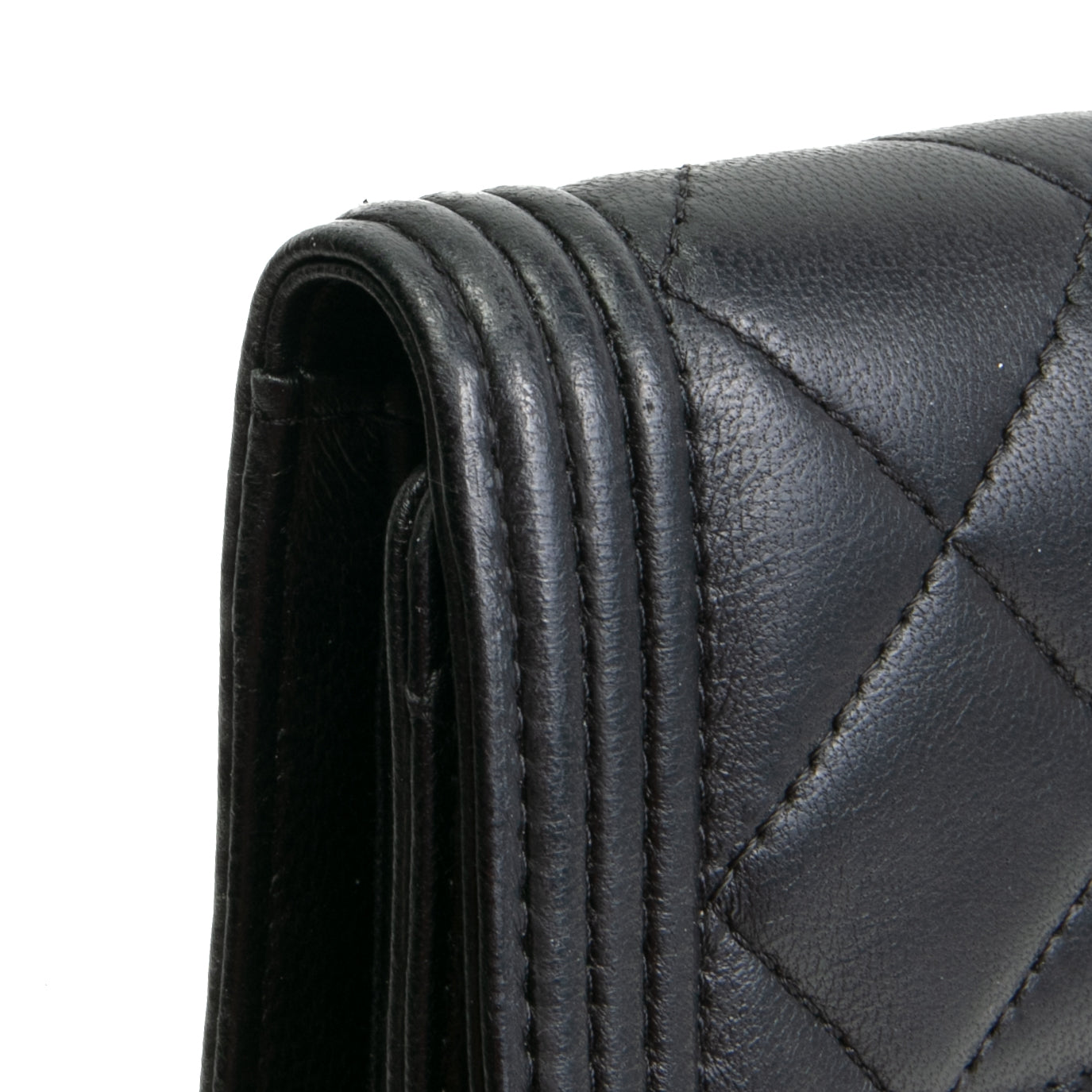 CHANEL Quilted Lambskin Boy Flap Wallet - Black