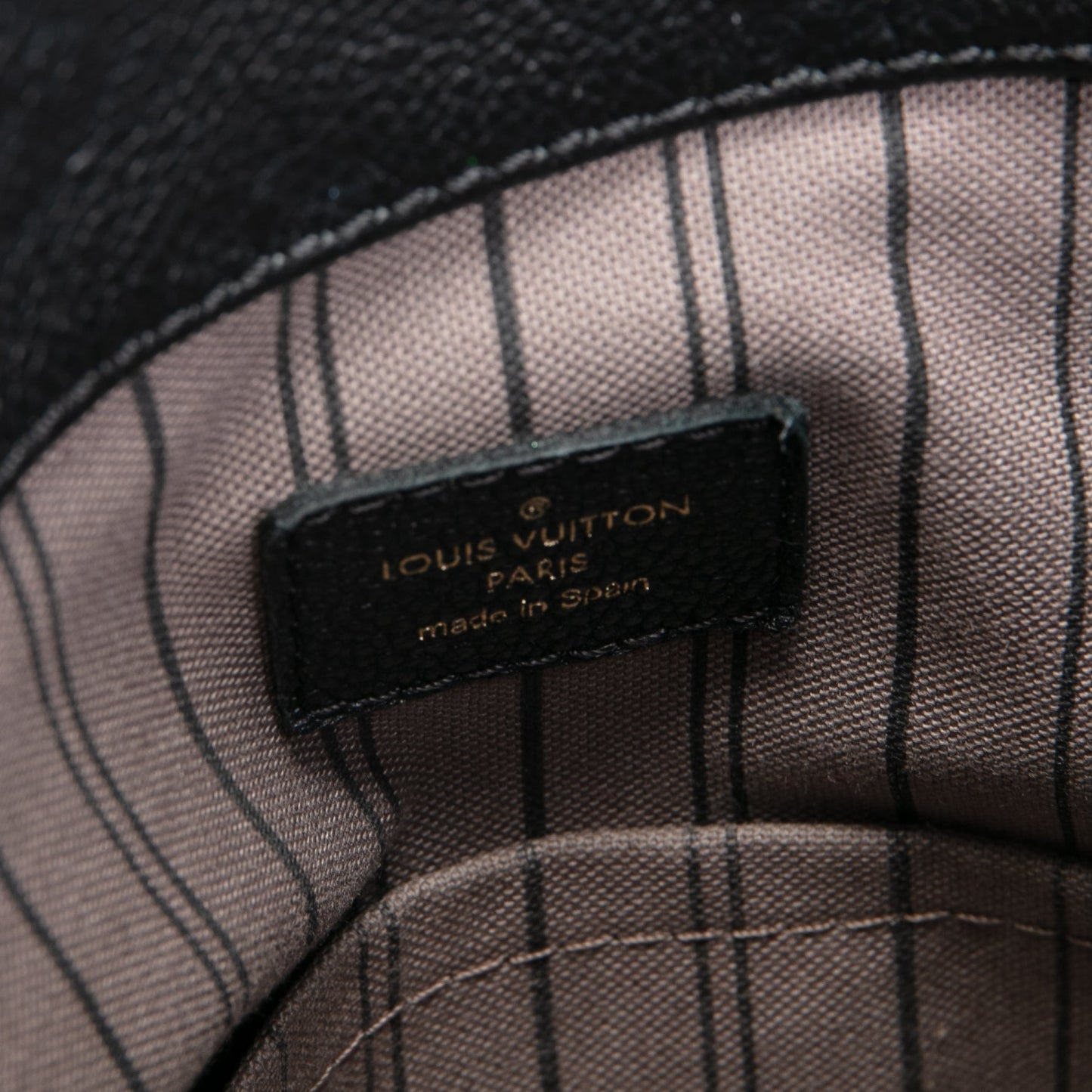 LOUIS VUITTON Artsy MM Empreinte- Black