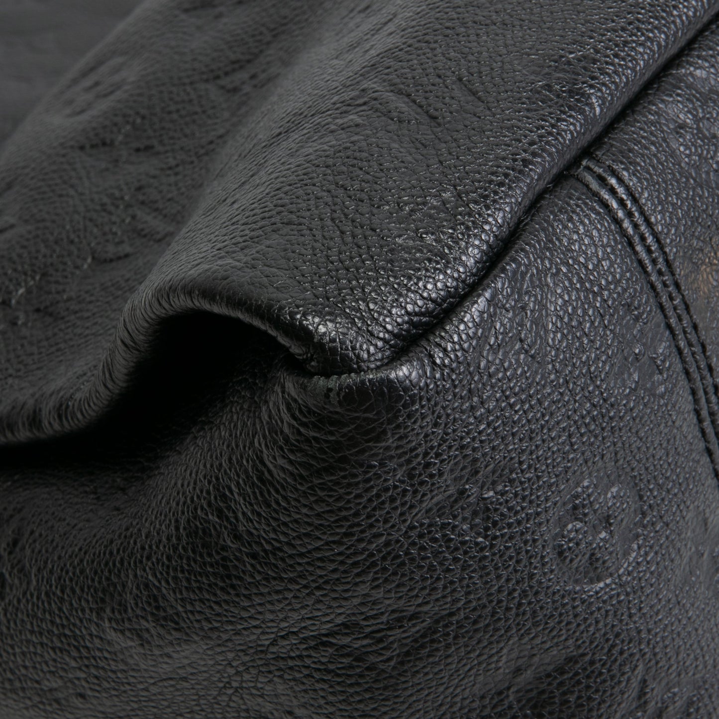 LOUIS VUITTON Artsy MM Empreinte- Black